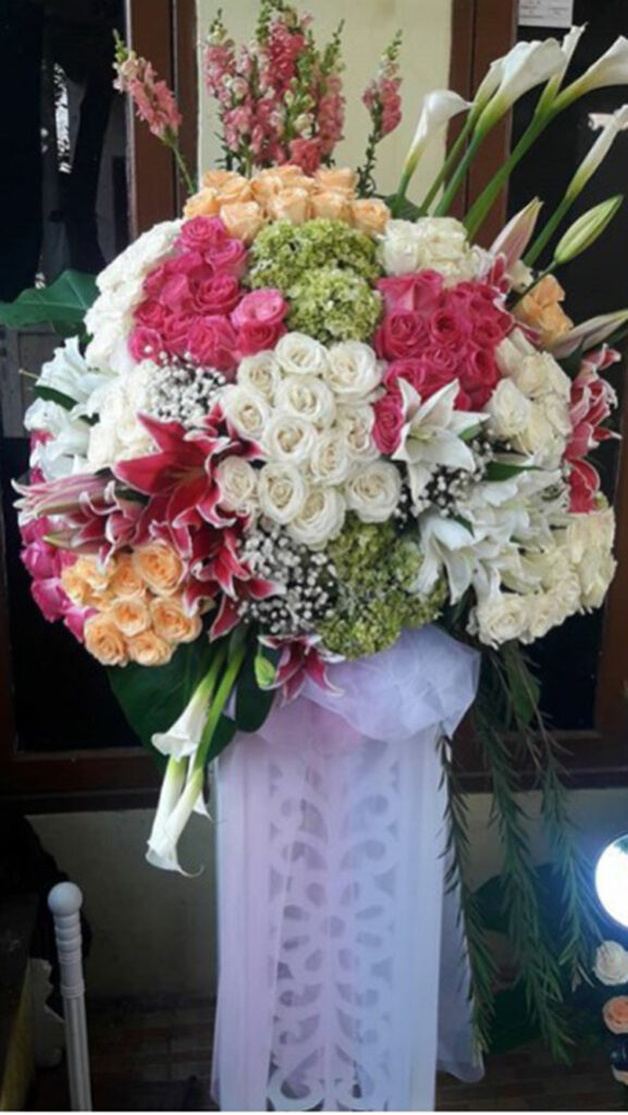 Standing Flowers Moderng - Immanuel Florist Batu Standing Flowers Moderng - Immanuel Florist Batu